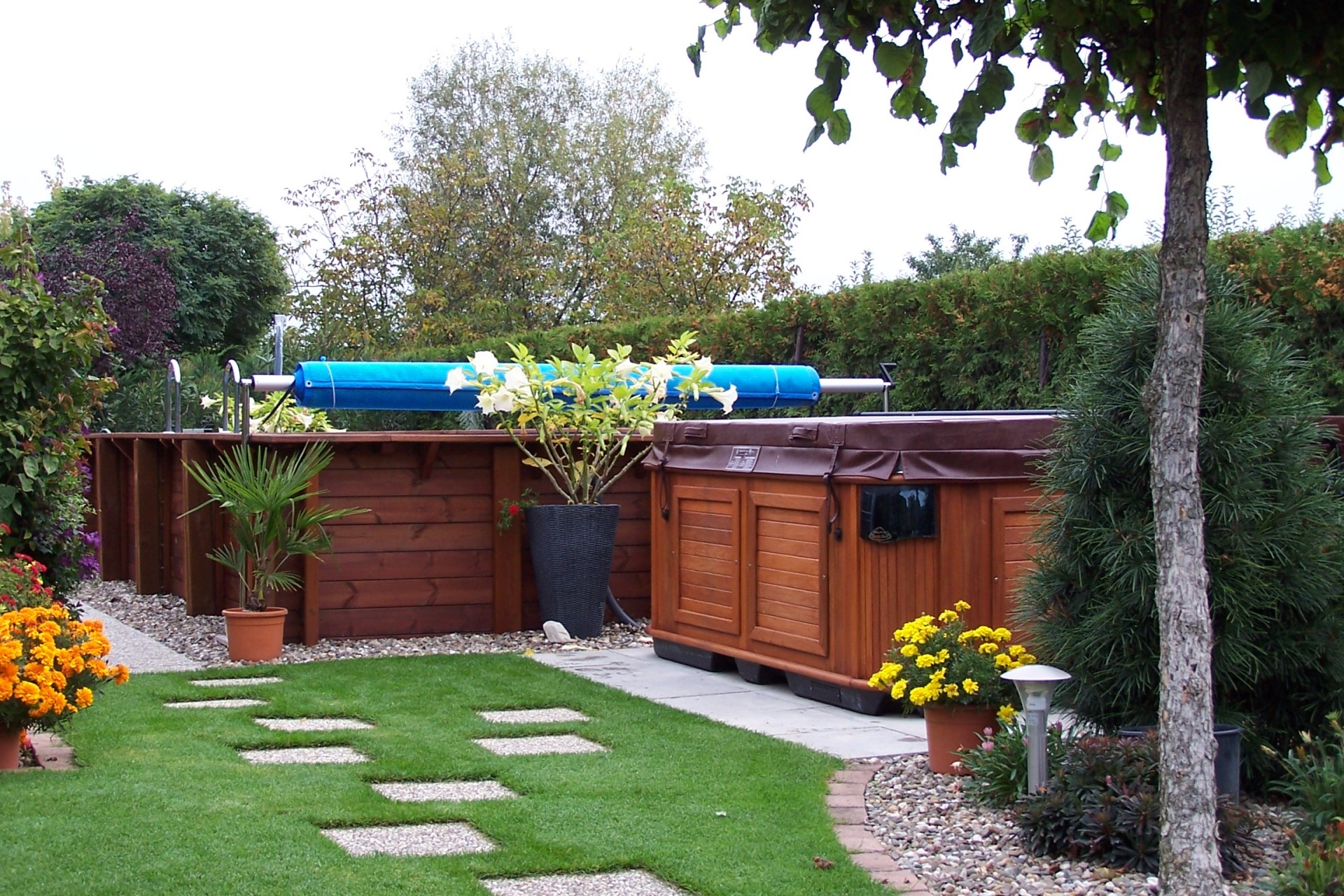 Baspa - Bazény a vířivky