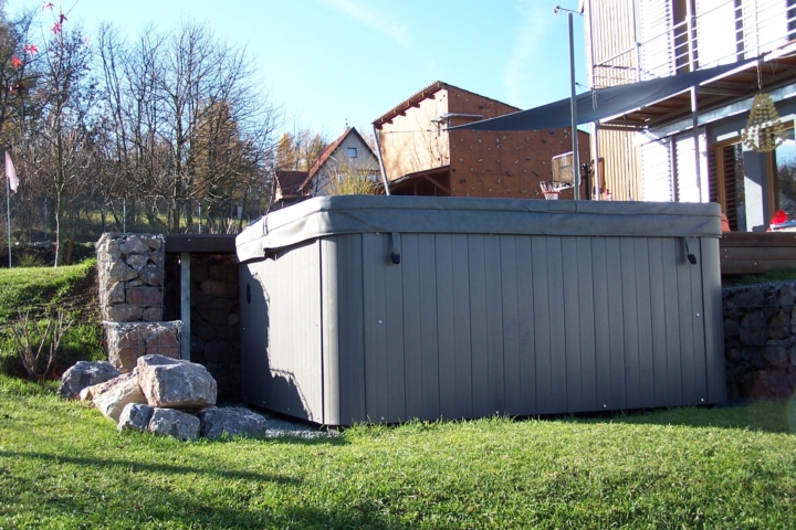 Vířivka Coyote Maricopa - Okrouhlo, 2013