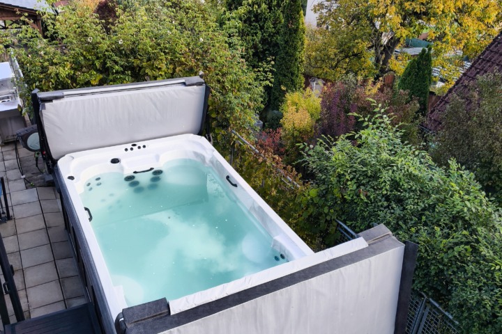 Celoroní bazén AS Ocean